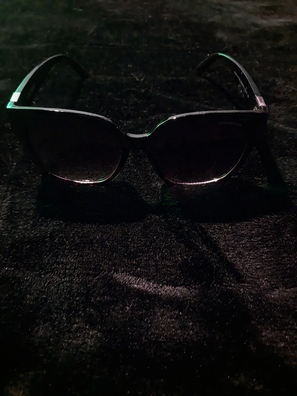 Steve Madden Black Oversized Women's Sunglasses